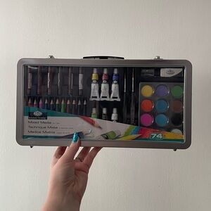 MIXED MEDIA ART SET + 3 EXTRA PAINT BRUSHES!